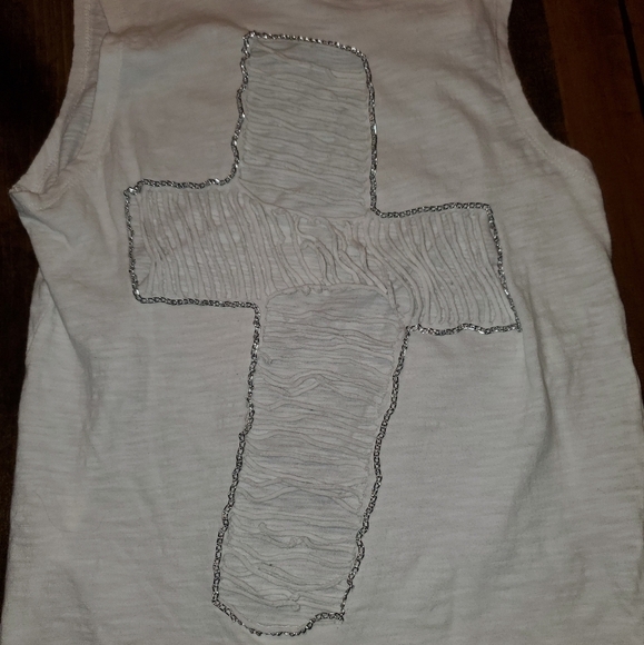 FOREVER 21 White Shredded Cutout Cross Tank Top - Small - Picture 2 of 7